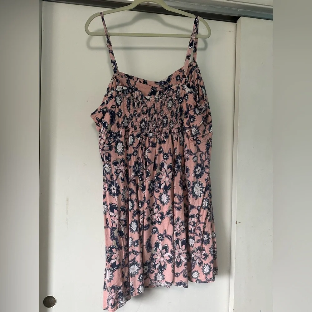 torrid Pink and Navy Paisley Tank Top - Picture 3 of 4